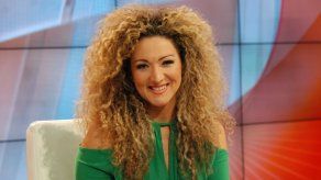 Erika Ender resume 15 años de carrera en su nuevo álbum Erika Músika