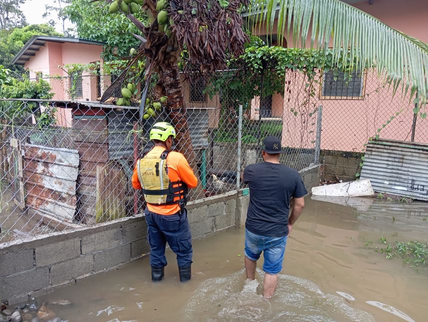 SINAPROC brinda asistencia en Almirante