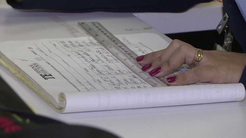 Libros físicos de recolección de firmas de respaldo.