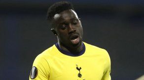 Tottenham apoya a colombiano Sánchez tras insultos racistas