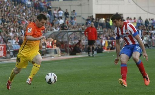 Messi se retiró con molestias y Alves con sobrecarga lumbar