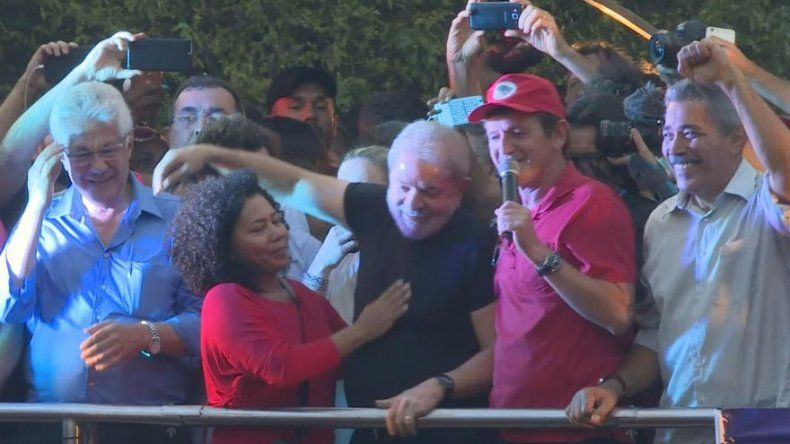 Corte aumenta pena de Lula a 12 años de cárcel y aleja su vuelta al poder
