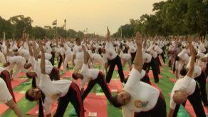 Millones de personas participan en Día Internacional de Yoga