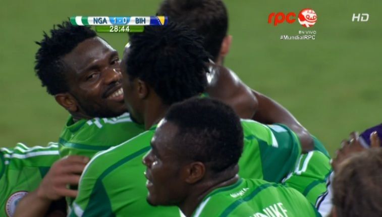 Nigeria se acerca a los octavos tras ganar 1-0 a Bosnia