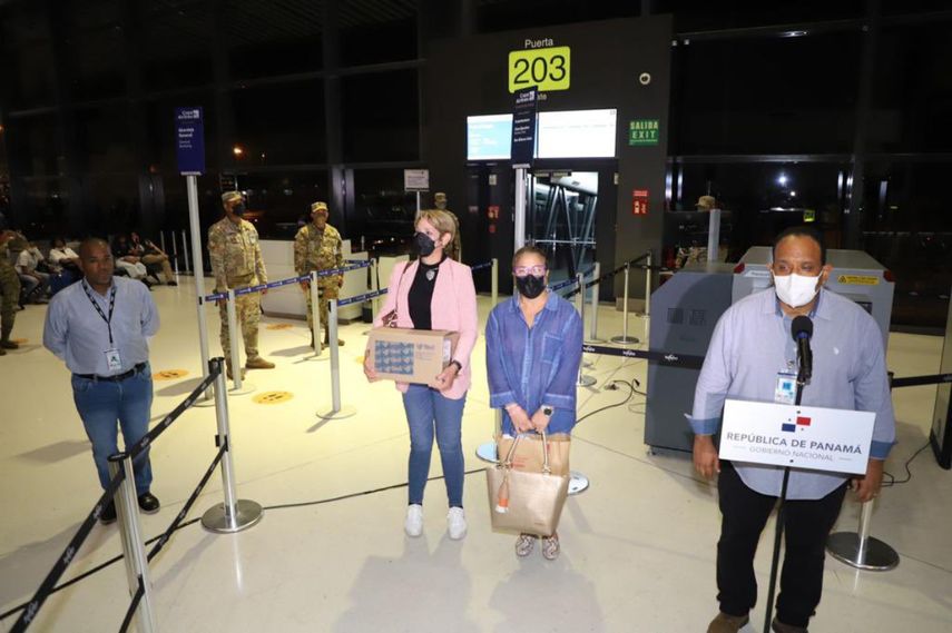 Llegada de lote de medicamentos al Aeropuerto Internacional de Tocumen