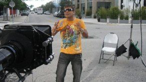 Makano no sale de listas de popularidad