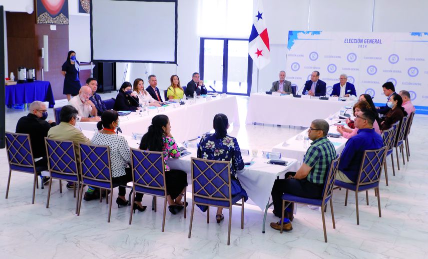 Reunión entre el Tribunal Electoral y Meduca para elecciones generales de 2024.