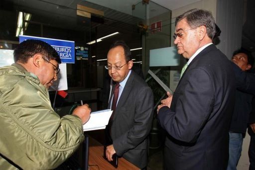 Ejecutivos de Iberdrola y gobierno boliviano discuten sobre expropiación