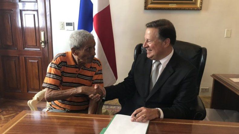 Jubilados aplauden el bono de B/.100.00 pero insisten en aumento
