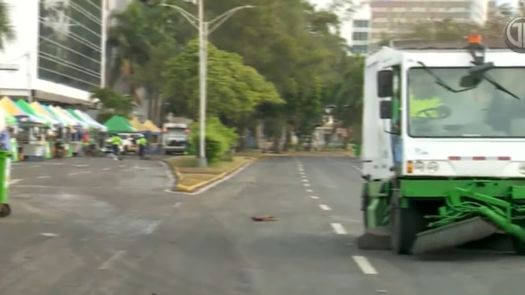 AAUD realiza jornada de limpieza en la Cinta Costera, est elunes de carnaval. AAUD realiza jornada de limpieza en la Cinta Costera, est elunes de carnaval.