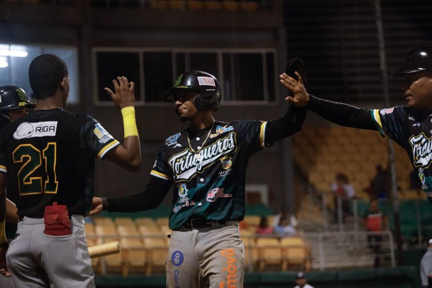 Resultados del Béisbol Mayor 2025 del viernes 9 de mayo