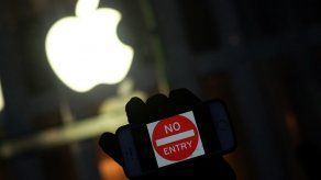 El FBI no dirá a Apple cómo desbloqueó el iPhone de San Bernardino