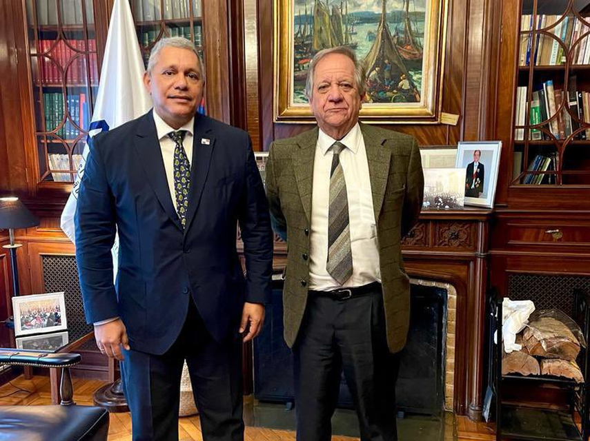 Vicecanciller Vladimir Franco cumple misión en Uruguay Vicecanciller Vladimir Franco cumple misión en Uruguay