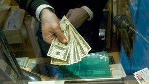 El euro sube a 1