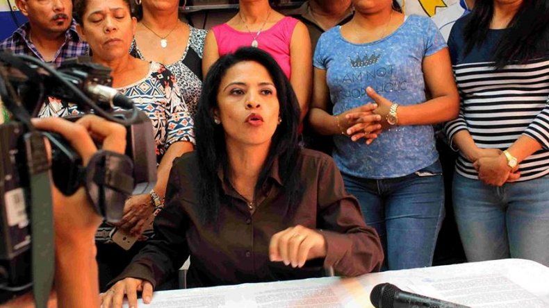No es una decisión correcta, Pino sobre escuelas a manos de Juntas Comunales