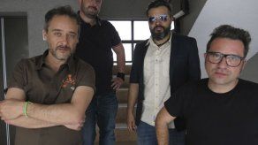 Santi de Love of Lesbian cree en la fuerza del destino