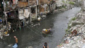 Tormenta Jangmi mata a 31 en Filipinas