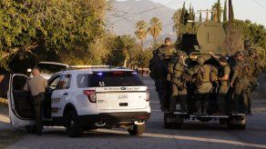 Atacante en California contactó a extremistas