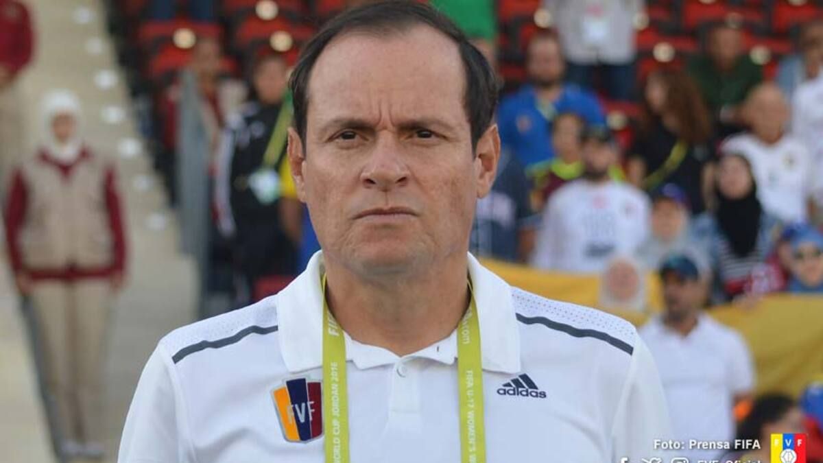 Jugadores de la Vinotinto denuncian abusos del técnico panameño Zseremeta