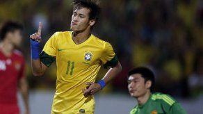 Neymar Rey de América y Pekerman mejor DT según encuesta uruguaya