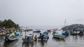 Xavier azota costa mexicana de Pacífico con vientos y lluvia