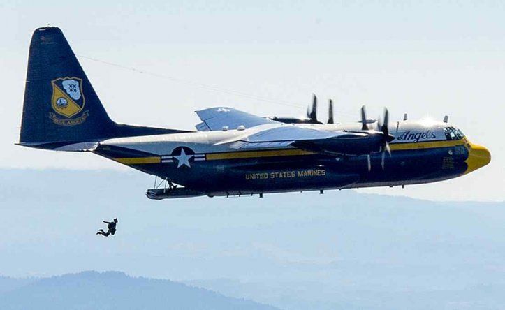 Práctica de maniobras aéreas en San Francisco