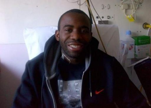 Foto de un Muamba sonriente aparece en su cuenta de Twitter