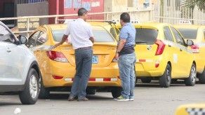 ATTT busca uniformar a taxistas ATTT busca uniformar a taxistas