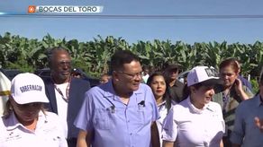 Autoridades del MITRADEL y CSS.