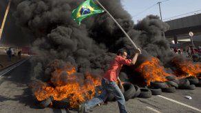 Seis reporteros resultaron heridos el jueves en las protestas contra Mundial