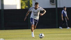 El argentino Lanzini se lesiona la rodilla y se perderá el Mundial