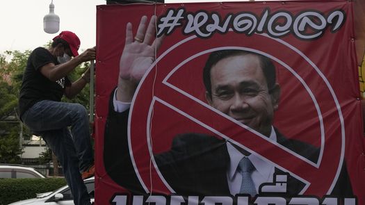La suspensión del primer ministro de Tailandia, Prayuth Chan-ocha probablemente será solo temporal.