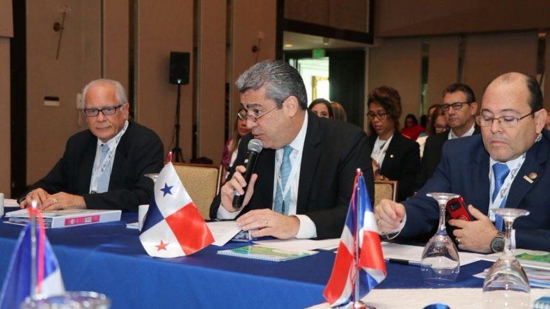 Ministros de A.Central piden brindar salud a migrantes para control sanitario