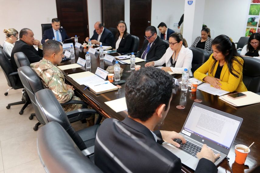 Reactivan Comisión Interinstitucional contra la Pesca Ilegal en Panamá