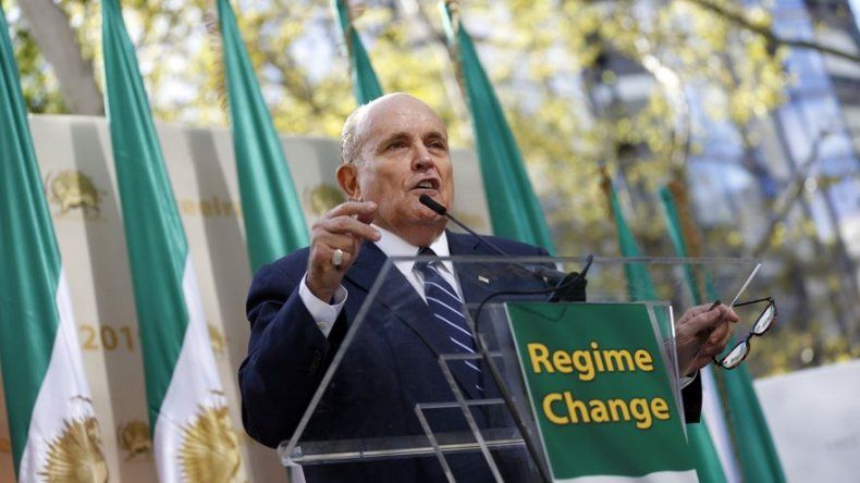 Giuliani cooperaría en juicio político si Trump lo aprueba
