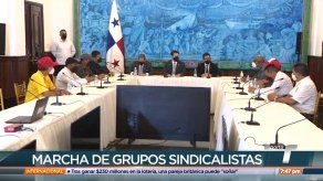 Grupos sindicalistas marcharon hasta la Presidencia