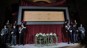 La Sábana Santa se expone desde mañana en la Catedral de Turín