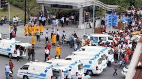 China culpa a 54 funcionarios por choque de tren bala