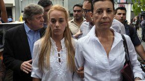 Madre de López denuncia que Gobierno venezolano persigue a toda su familia