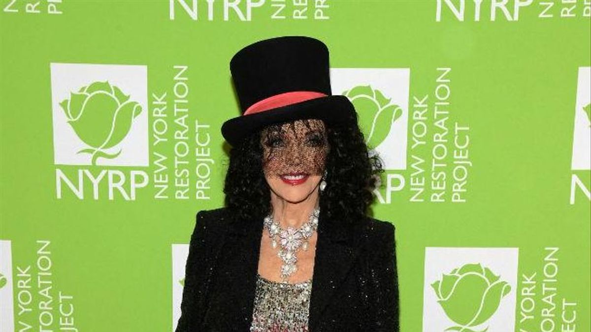 Joan Collins considera una tragedia el auge de la ropa deportiva y cómoda