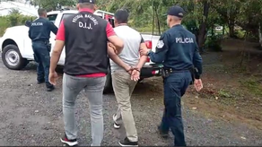 Policía Nacional detiene a un sospechoso con múltiples delitos. Policía Nacional detiene a un sospechoso con múltiples delitos.