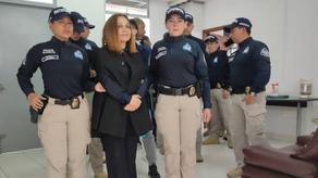 Colombia extradita a EE.UU. a diseñadora requerida por contrabando de pieles.