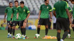 La seleçao es del pueblo y apoya las protestas en Brasil