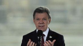 Santos propone a FARC cónclave de negociadores para acelerar acuerdos de paz