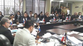 Alemán sustenta Presupuesto del Estado para el 2018 ante Comisión de Presupuesto