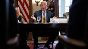 Trump se retracta de límites a inversiones chinas en EEUU