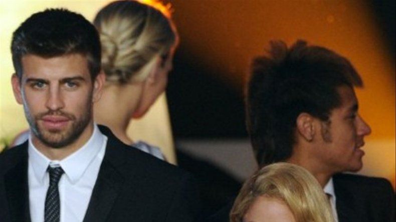 Piqué descarta boda con Shakira por ahora