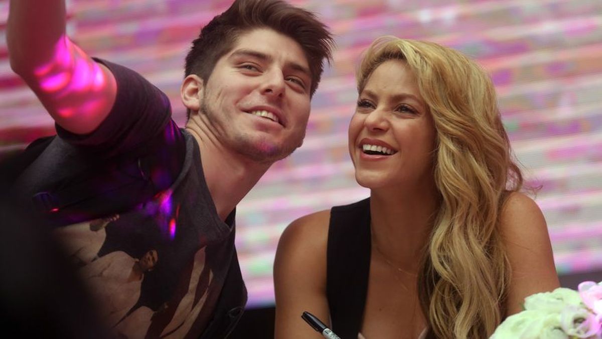 Shakira sorprende y encanta a chilenos en presentación de su perfume