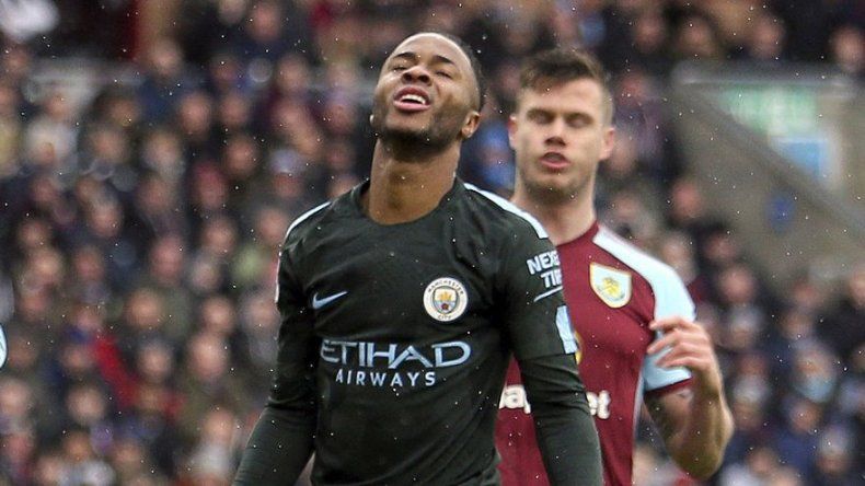 El City empata con Burnley y cede puntos