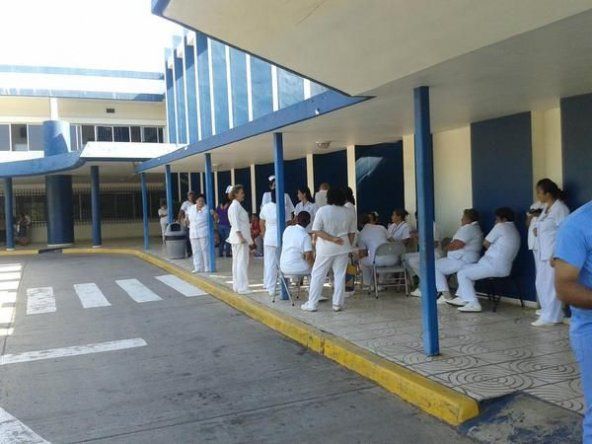 Paro de labores en policlínica Dr. Miguel Cárdenas Barahona